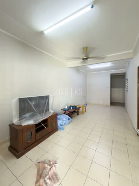 Terraced House for Rent in Klang (Selangor) - Kings Soe - Living Room - PropertyGuru.com.my