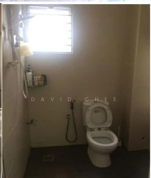 Rumah Teres 2 Tingkat untuk Disewa di Usj 17 (Subang Jaya) - David Chee - Bathroom - PropertyGuru.com.my