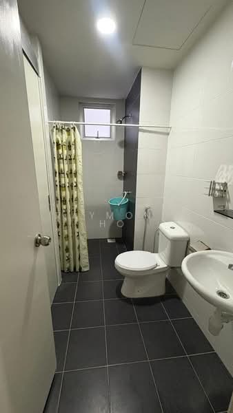 Servis Apartment untuk Disewa di Maxim Citylights - Raymond Ho - Bathroom - PropertyGuru.com.my