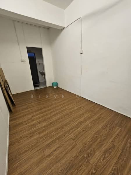 Shop for Sale in Taman Bukit Hijau (Cheras) - Steve Ong - Interior - PropertyGuru.com.my