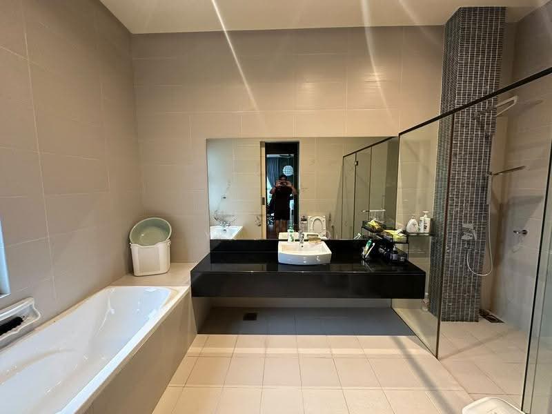 Bungalow House for Sale in Ampang Jaya (Ampang) - YK. Ho - Bathroom - PropertyGuru.com.my