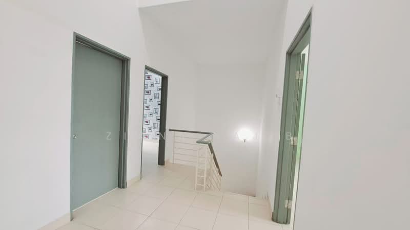 Rumah Teres 2 Tingkat untuk Dijual di Saujana Utama (Puncak Alam) - Ziana Najib - Corridor - PropertyGuru.com.my