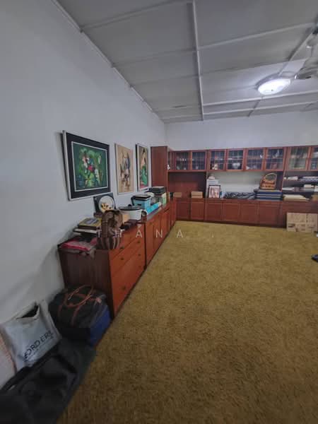 Bungalow for Sale in Seksyen 11 (Shah Alam) - Thana . - PropertyGuru.com.my