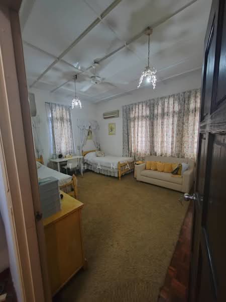 Bungalow for Sale in Seksyen 11 (Shah Alam) - Thana . - PropertyGuru.com.my