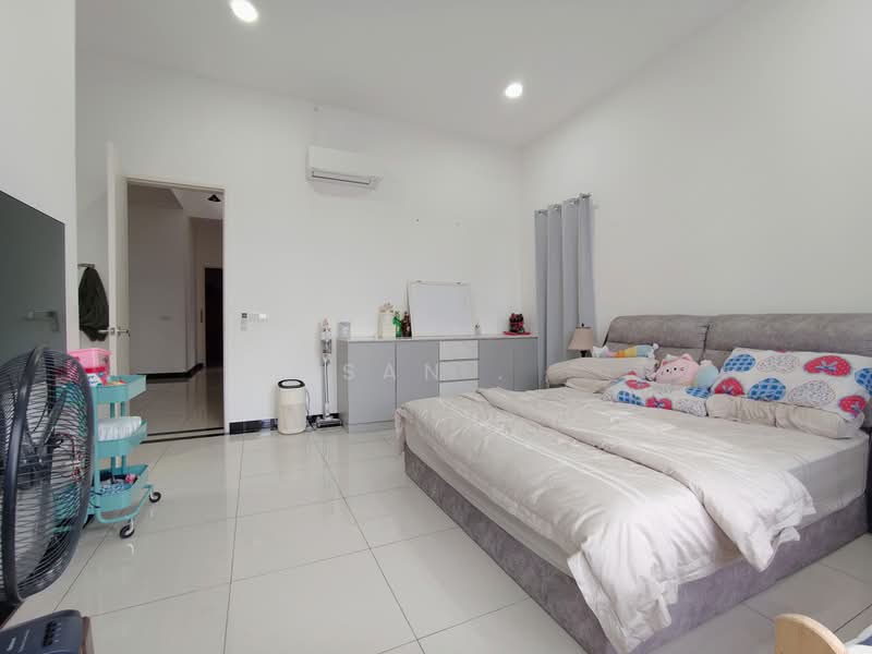 Rumah Kluster untuk Dijual di Setia Tropika (Johor Bahru) - San . - PropertyGuru.com.my