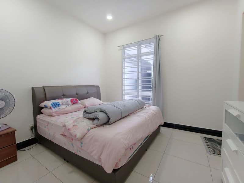 Rumah Kluster untuk Dijual di Setia Tropika (Johor Bahru) - San . - PropertyGuru.com.my