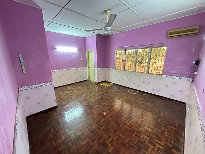 Rumah Teres 2 Tingkat untuk Dijual di Rawang Perdana (Rawang) - Kelvin . - Living Room - PropertyGuru.com.my