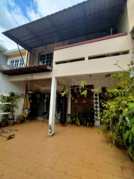 Rumah Teres 2 Tingkat untuk Dijual di Taman Sri Watan (Ampang) - Mohd Aizat Saiful Bahri - Exterior - PropertyGuru.com.my