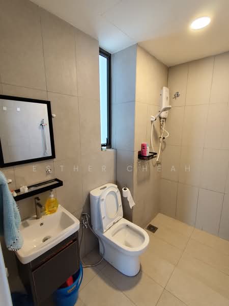 Servis Apartment untuk Disewa di Kenwingston Platz - Esther Cheah - Bathroom - PropertyGuru.com.my