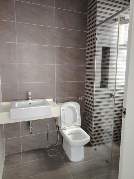 Condominium for Rent at Sky Condominium (Skyz Residence) - Joyce Hoo - Bathroom - PropertyGuru.com.my