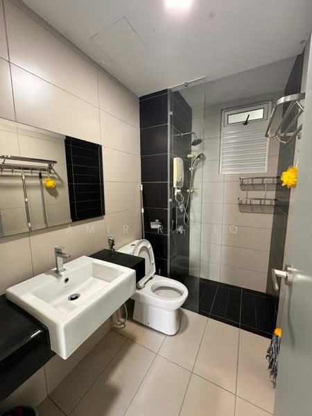 Servis Apartment untuk Disewa di Tropez Residences - Amir Raziq - Bathroom - PropertyGuru.com.my