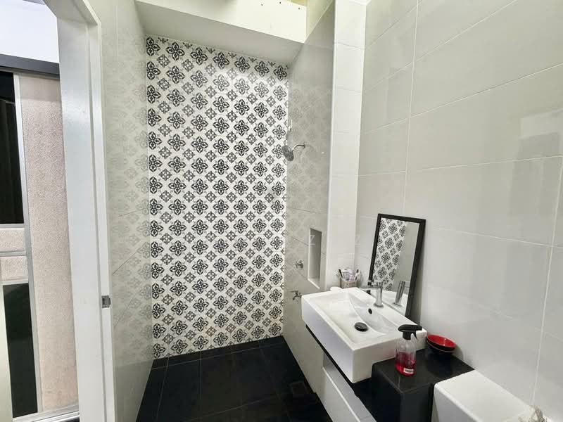 Rumah Teres untuk Dijual di Kota Masai (Pasir Gudang) - Ida Aziz - Bathroom - PropertyGuru.com.my
