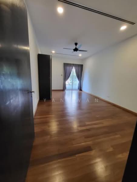 Kondominium untuk Dijual di Desa Eight - Ryan Wan - Living Room - PropertyGuru.com.my