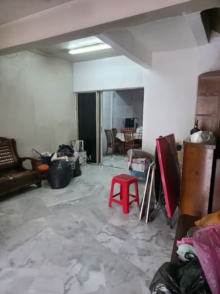 Rumah Teres 2 Tingkat untuk Dijual di U5,Taman Subang Perdana (Shah Alam) - Miza Abdullah - Living Room - PropertyGuru.com.my