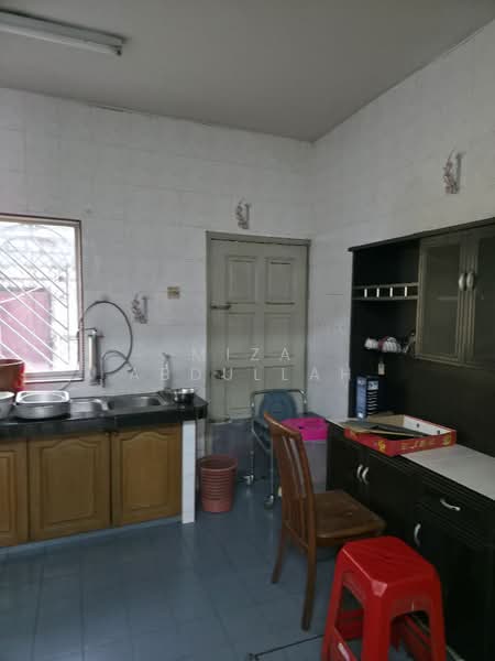 Rumah Teres 2 Tingkat untuk Dijual di U5,Taman Subang Perdana (Shah Alam) - Miza Abdullah - Kitchen - PropertyGuru.com.my