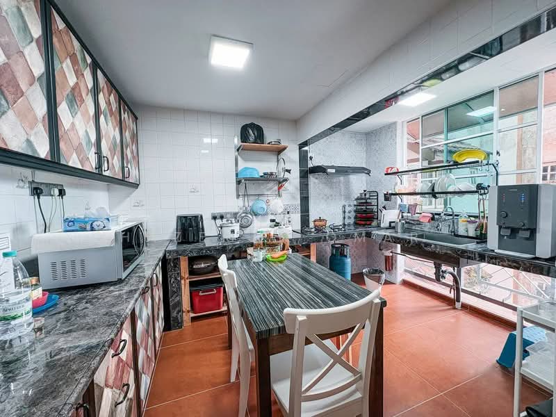 Kondominium untuk Dijual di Villaria - Hazeman Omar - Kitchen - PropertyGuru.com.my