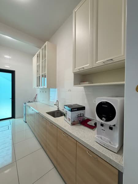 Rumah Teres untuk Dijual di Bandar Cassia (Batu Kawan) - Peter Yeoh - Kitchen - PropertyGuru.com.my