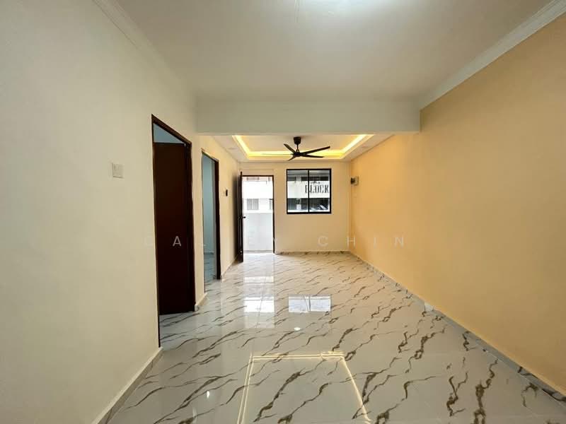 Flat for Rent at Flat Taman Ungku Tun Aminah - Calley Chin - Living Room - PropertyGuru.com.my