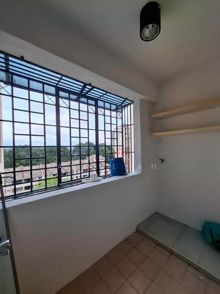 Pangsapuri untuk Dijual di Pelangi Heights - Miza Abdullah - Balcony - PropertyGuru.com.my