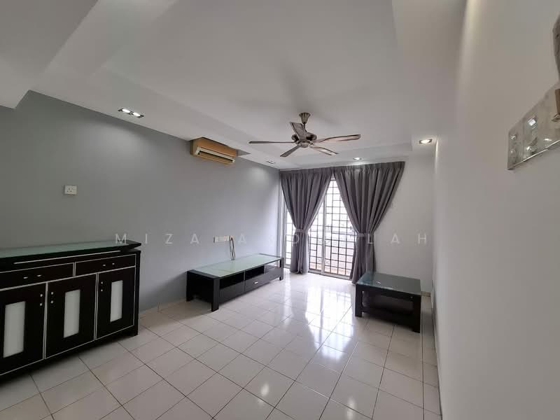 Pangsapuri untuk Dijual di Pelangi Heights - Miza Abdullah - Living Room - PropertyGuru.com.my