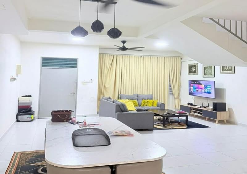 Rumah Teres 2.5 Tingkat untuk Dijual di Pontian (Johor) - Ida Aziz - Living Room - PropertyGuru.com.my