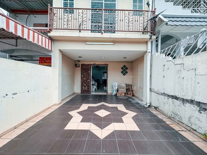 Rumah Teres 2 Tingkat untuk Dijual di Taman Sri Gombak (Gombak) - Hazeman Omar - Exterior - PropertyGuru.com.my