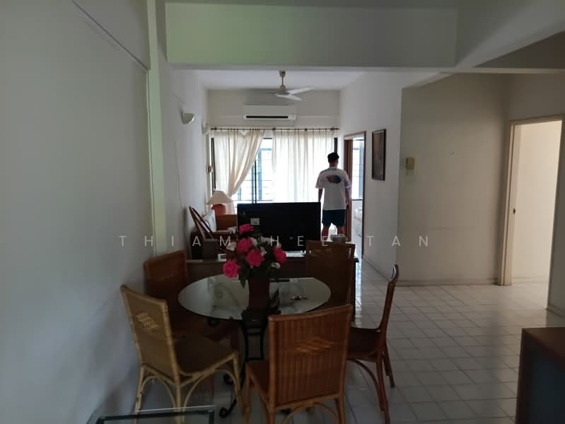 Condominium for Sale at Paradise Lagoon - Thiam Hee Tan - Living Room - PropertyGuru.com.my