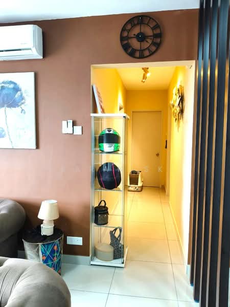 Servis Apartment untuk Dijual di Residensi Sutera 7 - Saran SK - Living Room - PropertyGuru.com.my