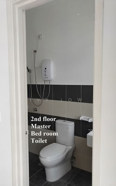 2-storey Terraced House for Rent in Pasir Gudang (Johor) - Ivy Low - Bathroom - PropertyGuru.com.my