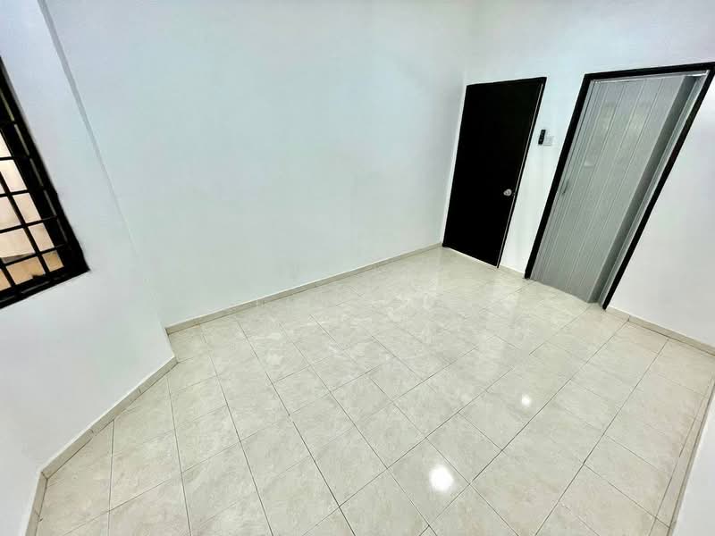 Rumah Teres 1 Tingkat untuk Dijual di Taman Nilai Perdana (Nilai) - Hazeman Omar - Interior - PropertyGuru.com.my