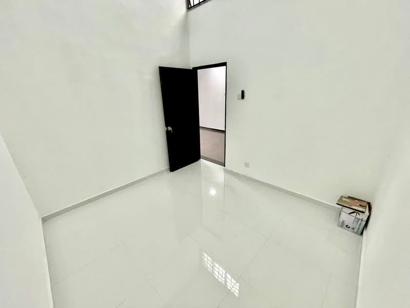 Rumah Teres 1 Tingkat untuk Dijual di Taman Nilai Perdana (Nilai) - Hazeman Omar - Interior - PropertyGuru.com.my
