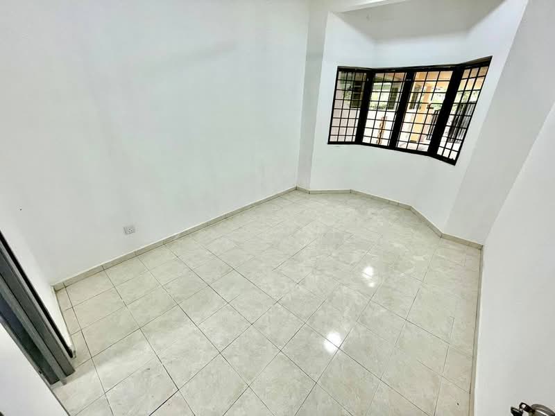 Rumah Teres 1 Tingkat untuk Dijual di Taman Nilai Perdana (Nilai) - Hazeman Omar - Interior - PropertyGuru.com.my