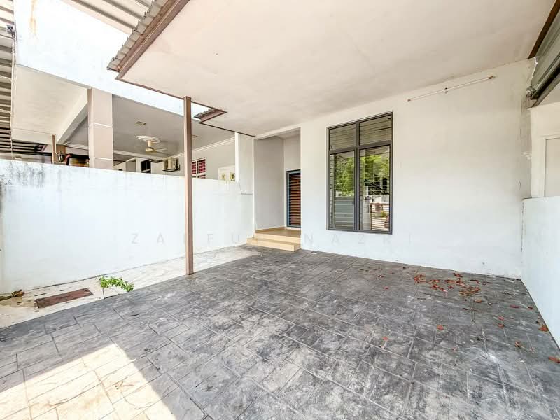 Rumah Teres 3 Tingkat untuk Dijual di Batang Kali (Selangor) - Zaffur Nazri - Exterior - PropertyGuru.com.my