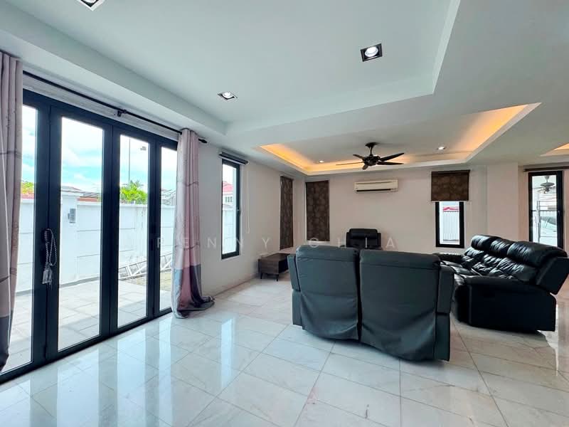 Terraced House for Rent in Bandar Botanic (Klang) - Penny Chia - Living Room - PropertyGuru.com.my