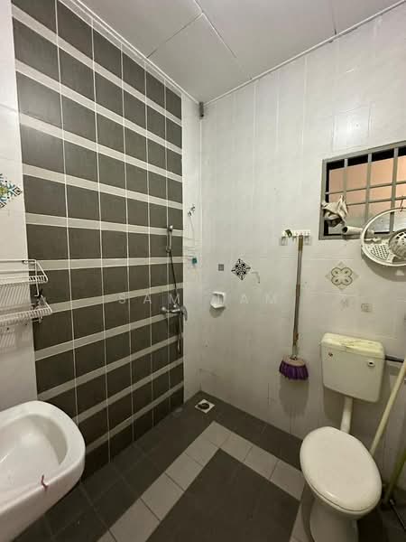 Bungalow for Sale in Bercham (Ipoh) - Sam Lam - Bathroom - PropertyGuru.com.my