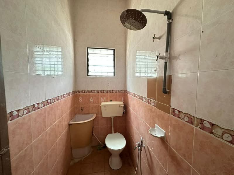 Bungalow for Sale in Bercham (Ipoh) - Sam Lam - Bathroom - PropertyGuru.com.my