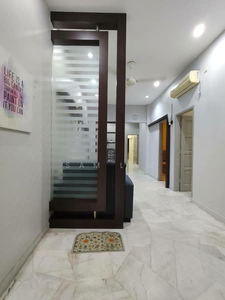 1-storey Terraced House for Sale in Taman Canning (Ipoh) - Sam Lam - Corridor - PropertyGuru.com.my