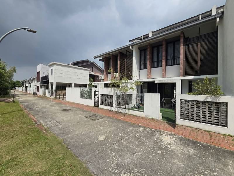2-storey Terraced House for Sale in Denai Alam (Shah Alam) - Hazeman Omar - Exterior - PropertyGuru.com.my