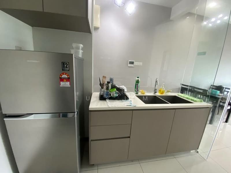 Service Residence for Rent at Crescent Bay Suites (Teluk Bayu) - Luis Lim - Kitchen - PropertyGuru.com.my