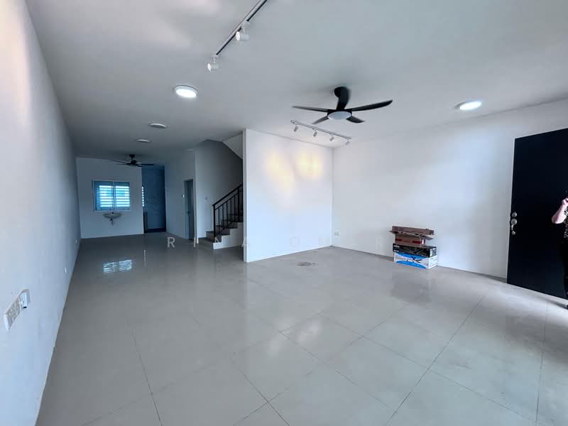 2-storey Terraced House for Sale in Chemor (Perak) - Rina Omar - Living Room - PropertyGuru.com.my