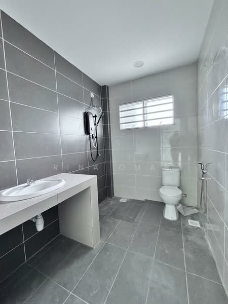 2-storey Terraced House for Sale in Chemor (Perak) - Rina Omar - Bathroom - PropertyGuru.com.my