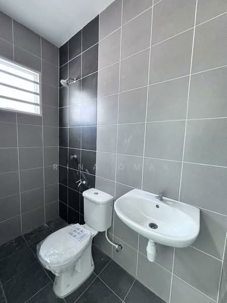 2-storey Terraced House for Sale in Chemor (Perak) - Rina Omar - Bathroom - PropertyGuru.com.my