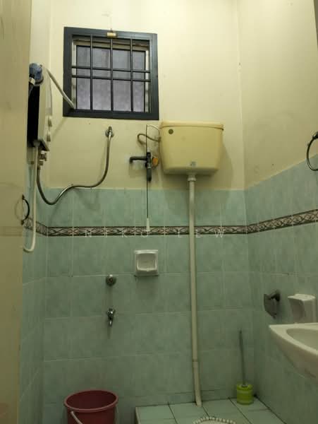 2-storey Terraced House for Sale in Taman Setia Indah (Tebrau) - Niko Lew - Bathroom - PropertyGuru.com.my