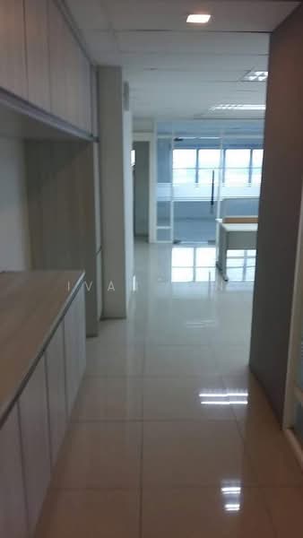 Office for Rent in Dataran Prima (Petaling Jaya) - Ivan Tan - Corridor - PropertyGuru.com.my