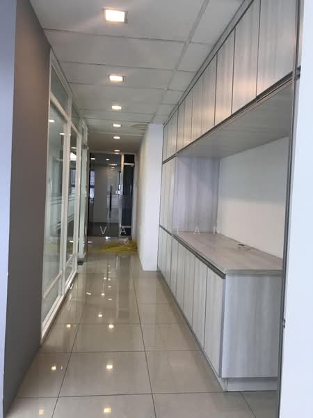 Office for Rent in Dataran Prima (Petaling Jaya) - Ivan Tan - Corridor - PropertyGuru.com.my