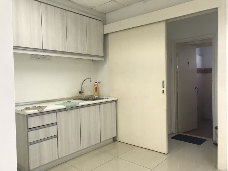 Office for Rent in Dataran Prima (Petaling Jaya) - Ivan Tan - Kitchen - PropertyGuru.com.my