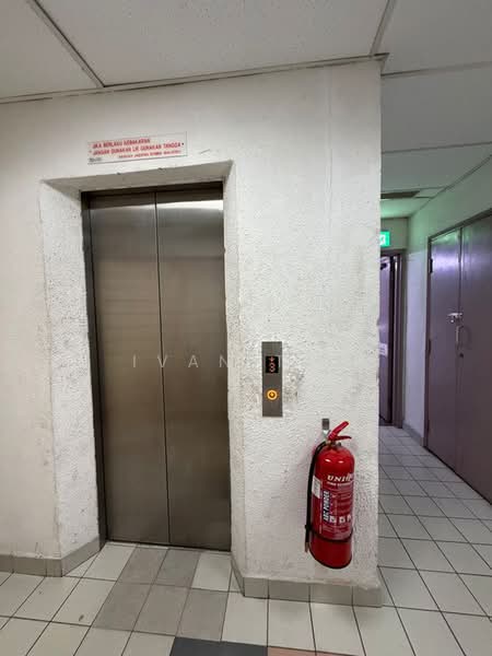 Office for Rent in Dataran Prima (Petaling Jaya) - Ivan Tan - Corridor - PropertyGuru.com.my