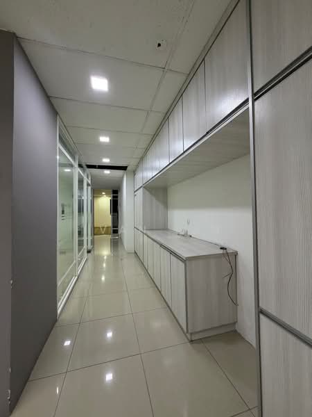 Office for Rent in Dataran Prima (Petaling Jaya) - Ivan Tan - Corridor - PropertyGuru.com.my