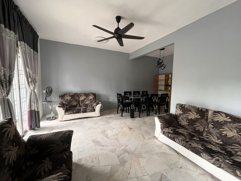 2-storey Terraced House for Sale in Taman Dahlia (Sepang) - Mohd Ridhwan Richard Abdullah - Living Room - PropertyGuru.com.my