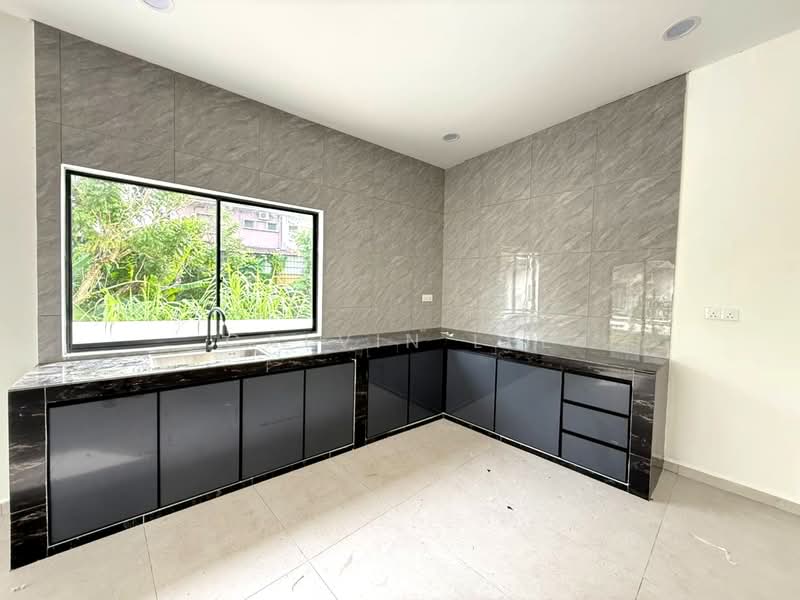 Rumah Berkembar untuk Dijual di Kampung Bahru (Johor Bahru) - Calvin Lee - PropertyGuru.com.my